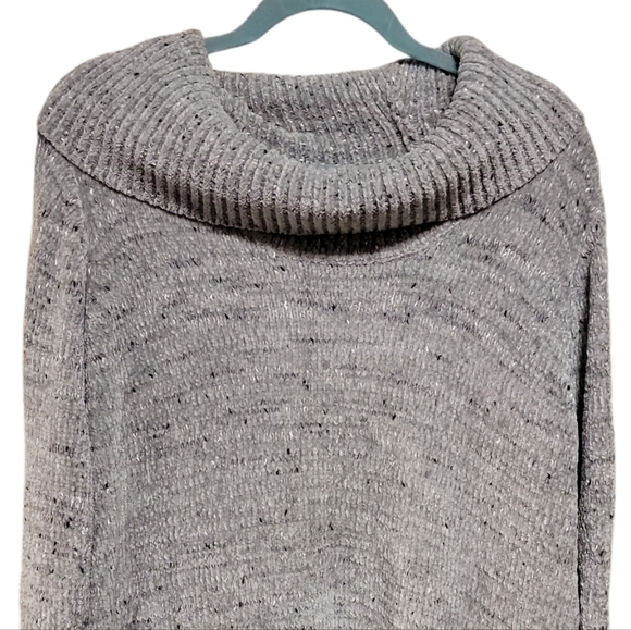 Calvin Klein size 1X gray sweater cowl neck polyester soft and cozy - Picture 9 of 9